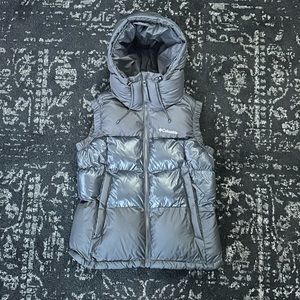 Columbia hooded vest